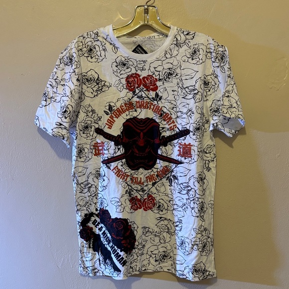 Men's White Skull Graphic Tee with Red Accents - Picture 1 of 1